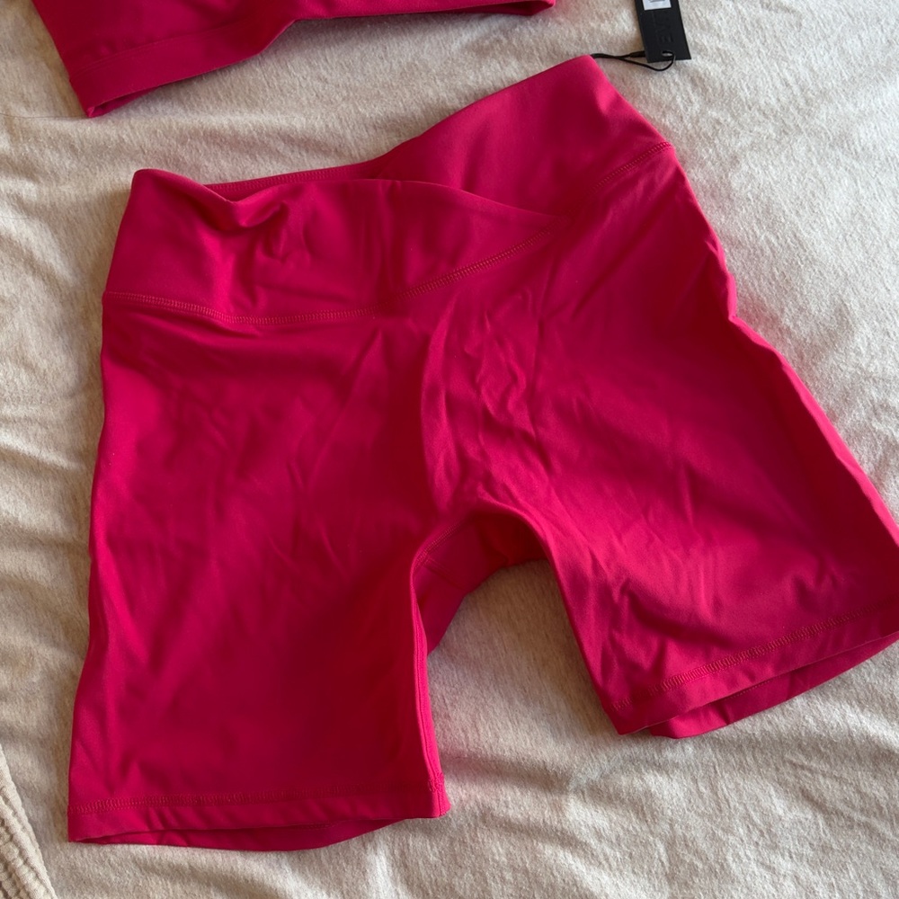 Oner Active berry bloom unified wrap short